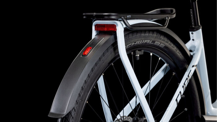 Cube Kathmandu Hybrid ONE 600 Easy Entry polarwhite´n´black – Bild 6